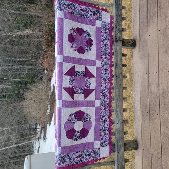 Handmade purple and white butterfly patchwork lap quilt - Picture 2 of 10